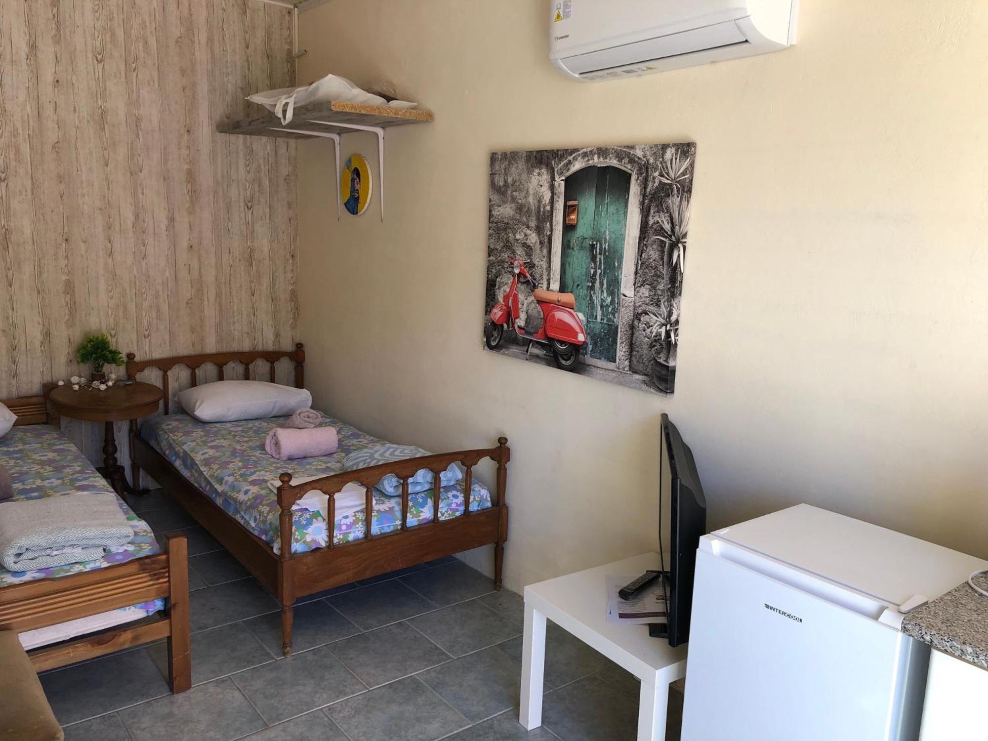 Converted Shed Studio & Garden Hanging Bed Порто-Рафти Экстерьер фото